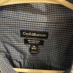 Men’s XL long sleeve button down shirt